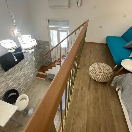 St-gallery アパート *