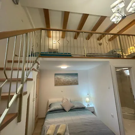 St-gallery アパート *